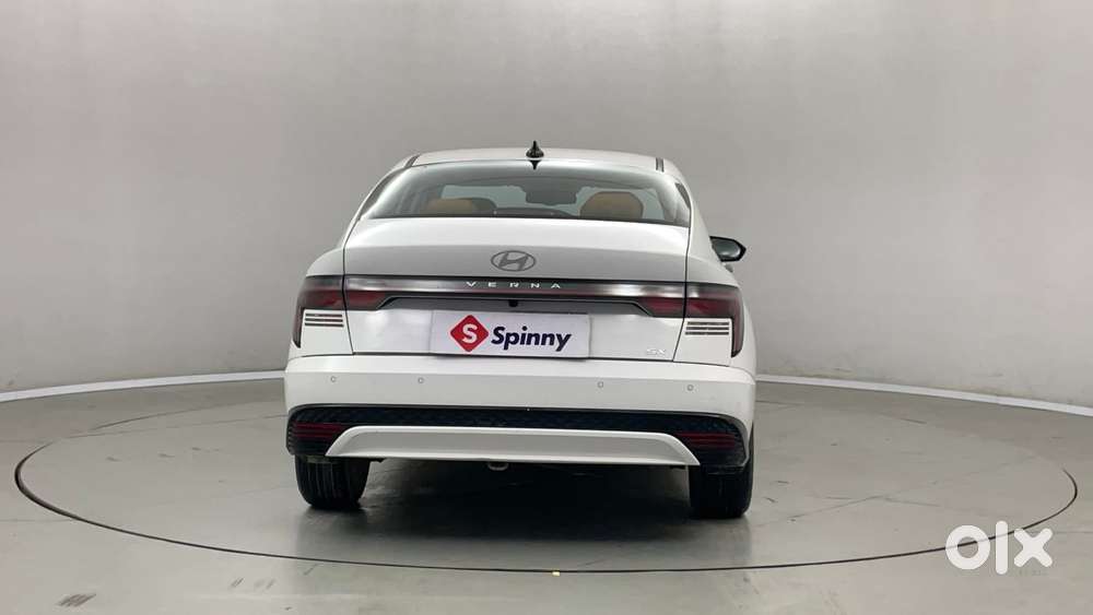 Hyundai Verna 1.5 Sx Petrol Mt, 2023, Petrol