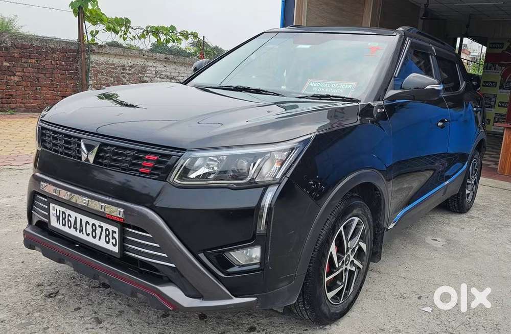 Mahindra Xuv300 Turbosport W8, 2023, Petrol