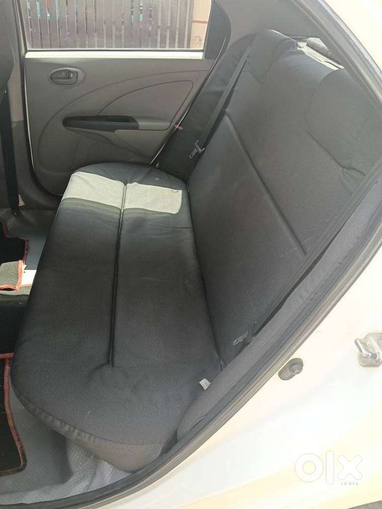 Toyota Etios 2010-2012 G, 2011, Petrol