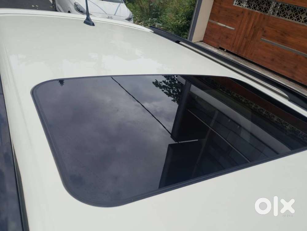 Mahindra Xuv300 W8 Option, 2021, Petrol