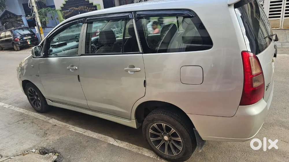 Toyota Innova 2007 Diesel 180000 Km Driven