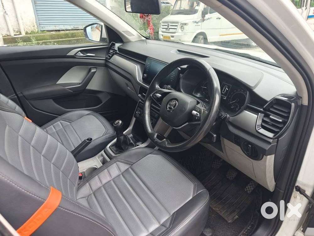 Skoda Kushaq 1.0 Tsi Ambition, 2022, Petrol