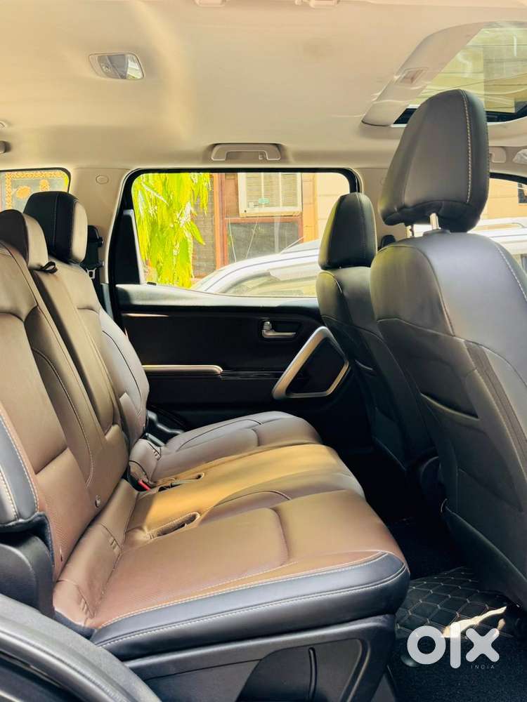 Mahindra Scorpio N Z8 Petrol At 7 Str, 2025, Petrol
