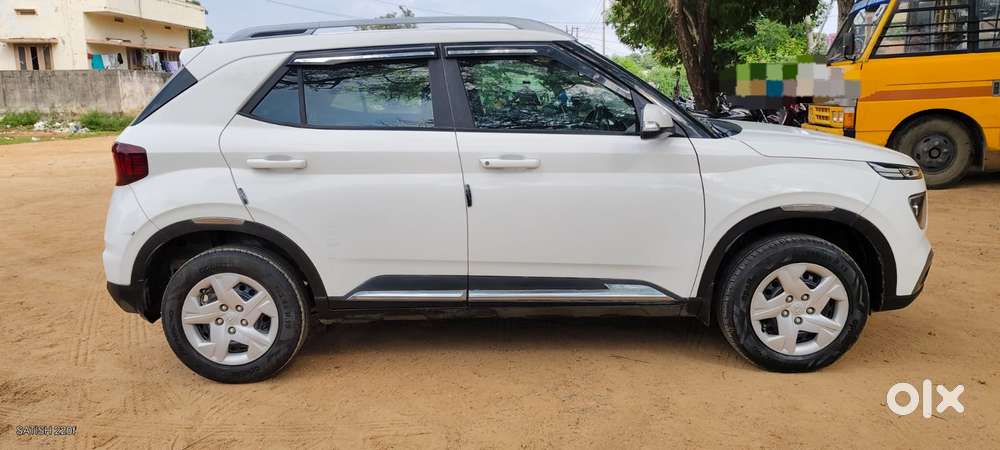 Hyundai Venue S Plus Mt 1.2 Kappa, 2022, Petrol
