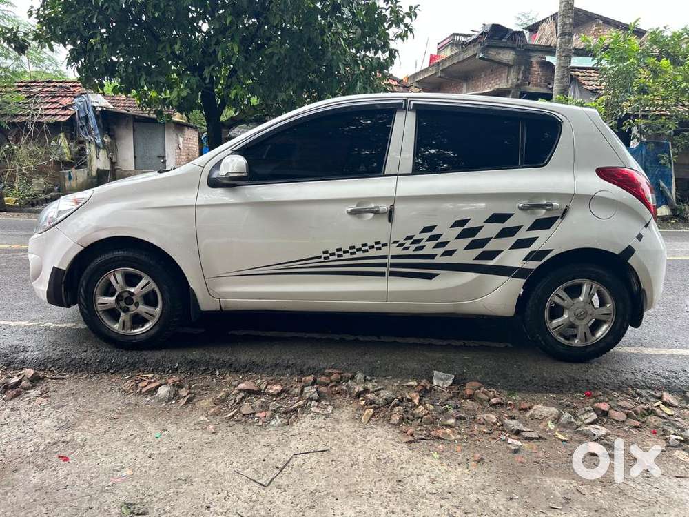 Hyundai I20 Sportz At 1.4, 2012, Petrol