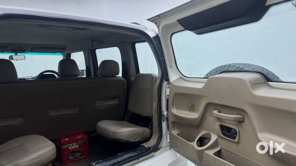 Mahindra Tuv 300 T6, 2017, Diesel