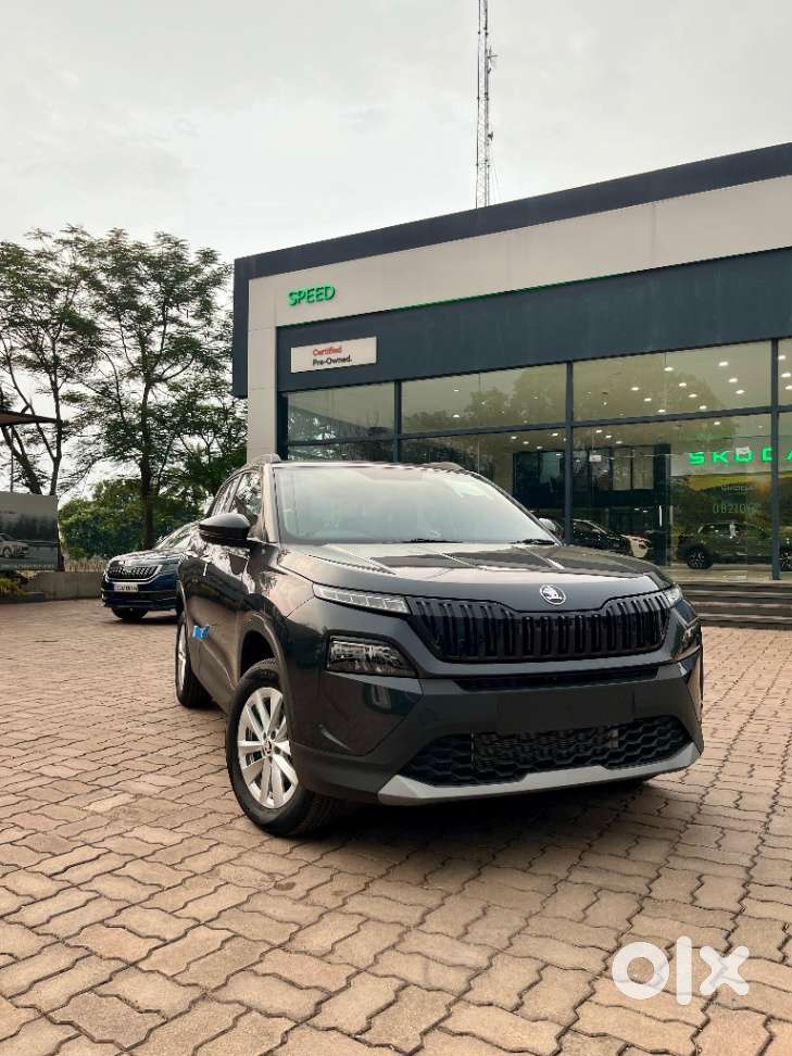Skoda Kylaq Signature, 2025, Petrol