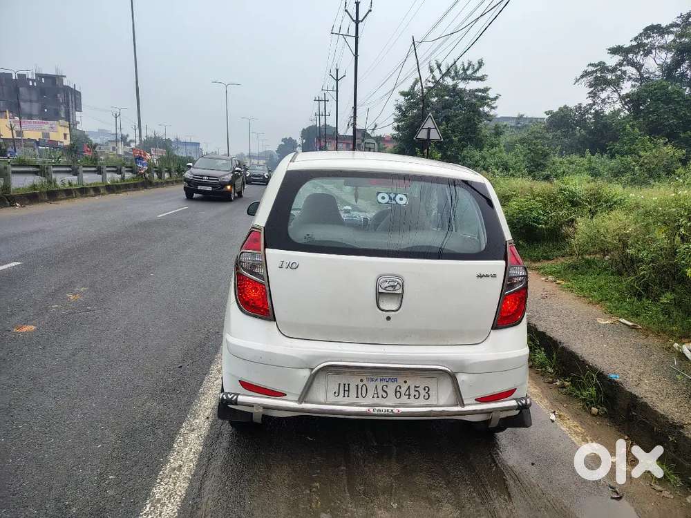 Hyundai I10 Sportz Petrol 2014-excellent Condition