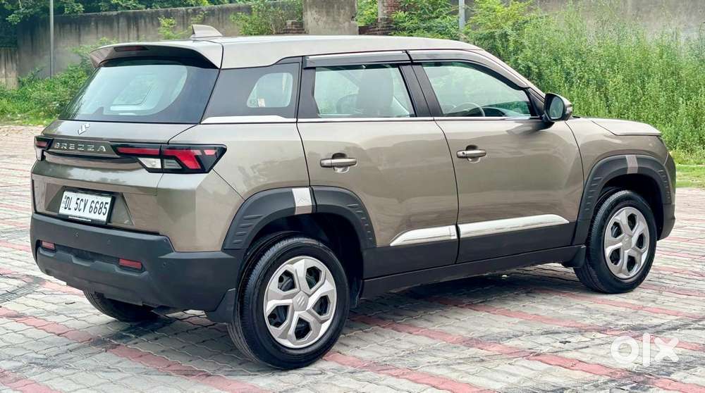 Maruti Suzuki Brezza 1.5 Lxi Smart Hybrid, 2023, Petrol