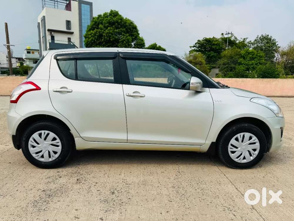 Maruti Suzuki Swift Vxi Optional, 2017, Petrol