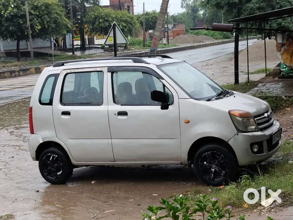 Good Condition New Tyers Loi Wheel Ek Saal Valid Time Hai New Insurenc