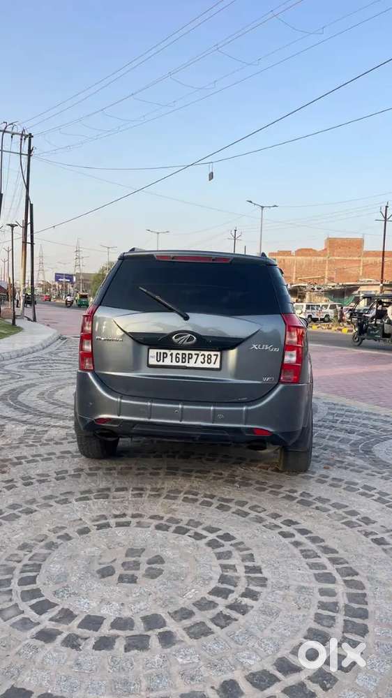 Mahindra Xuv500 2017 Diesel 67500 Km Driven