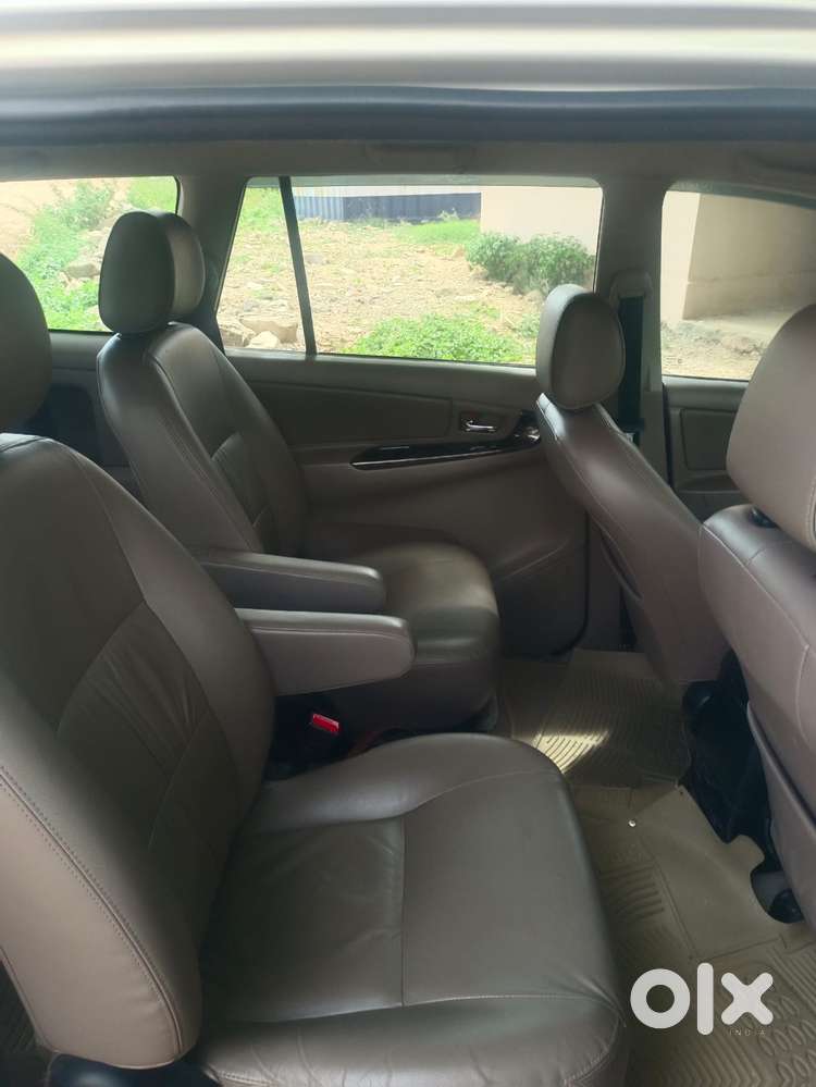 Toyota Innova 2.5 Z Diesel 7 Seater, 2015, Diesel