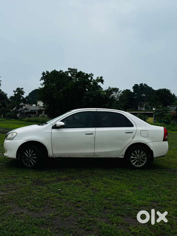 Toyota Etios 2013 Petrol Well Maintained