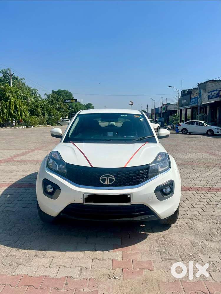 Tata Nexon 1.5 Revotorq Xm (s), 2018, Diesel