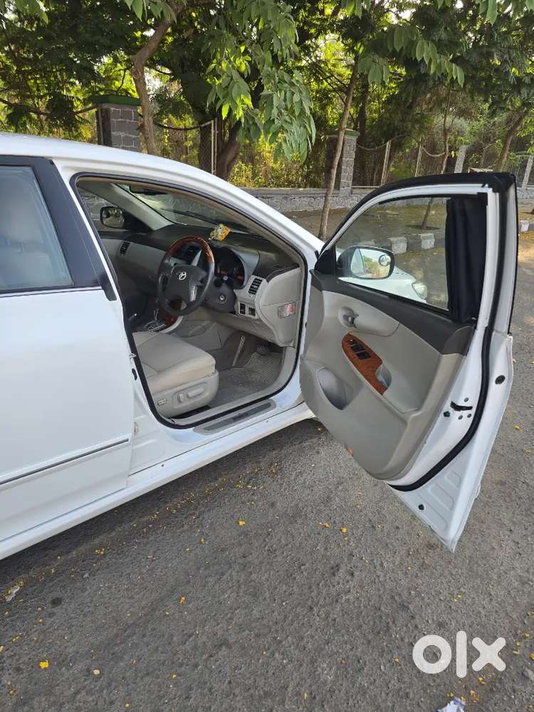 Toyota Corolla Altis 1.8 V Automatic