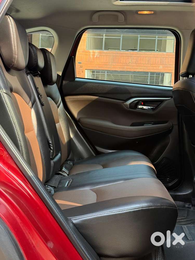 Toyota Urban Cruiser Hyryder 1.5 V Hybrid, 2023, Petrol