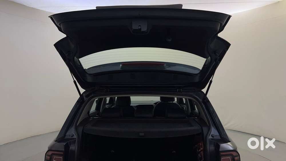 Volkswagen Taigun Topline 1.0 Tsi At (electric Seats), 2022, Petrol