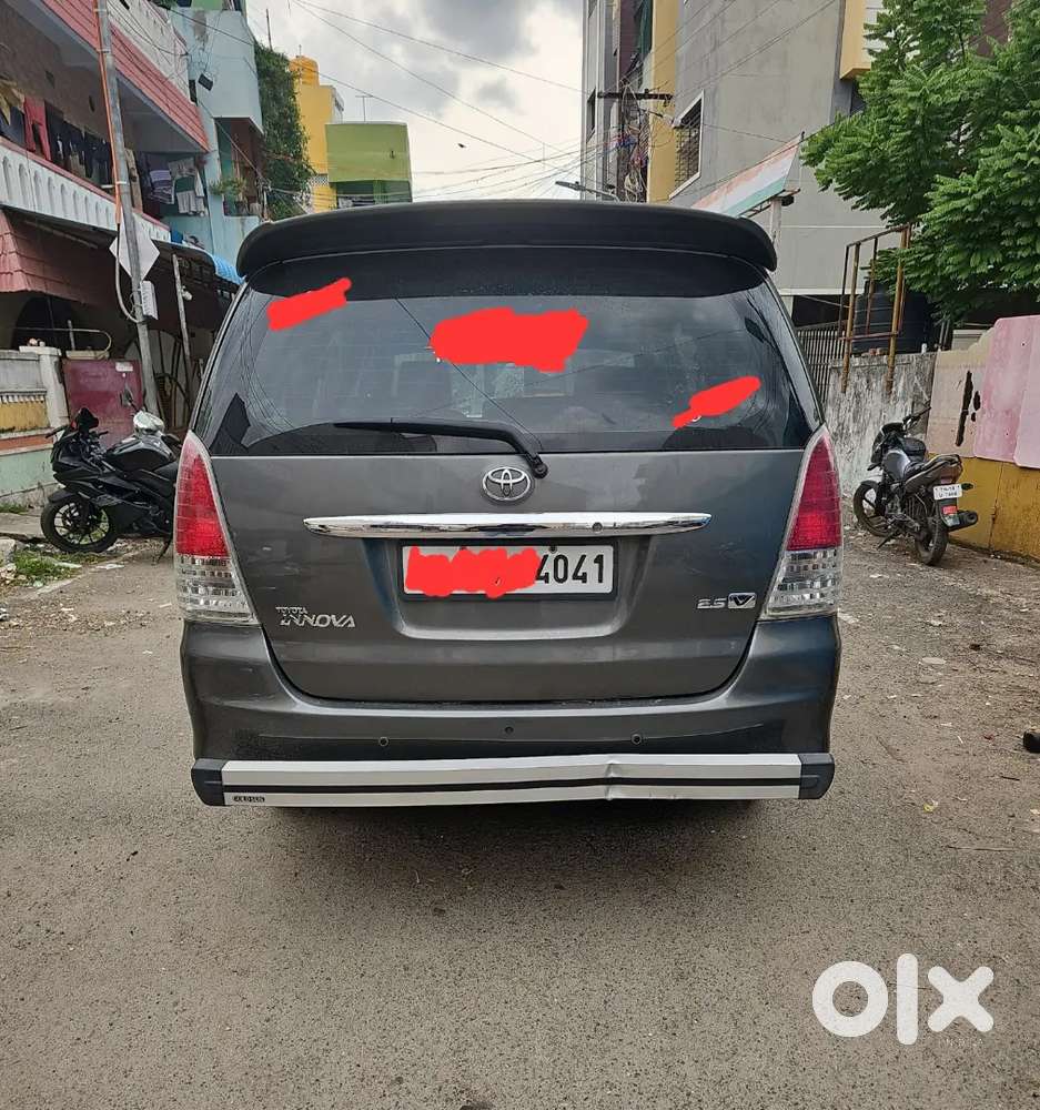 Innova 2009 Model Top End 4tyres New Condition