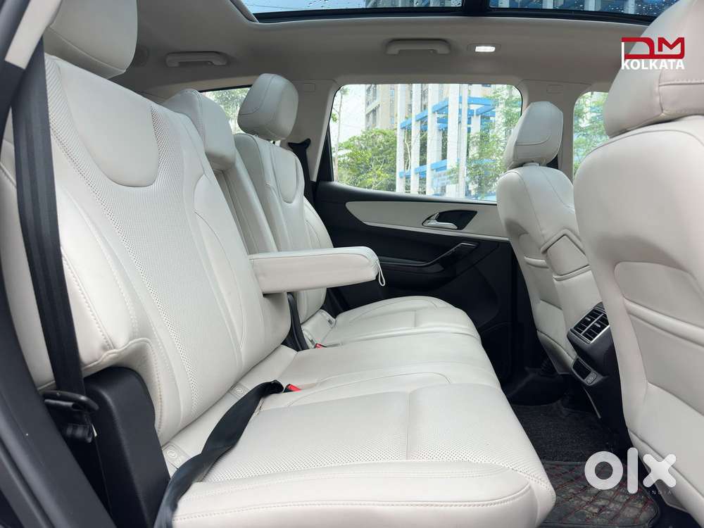 Mahindra Xuv700 2.2 Ax 7 Diesel At Luxury Pack Str, 2024, Diesel