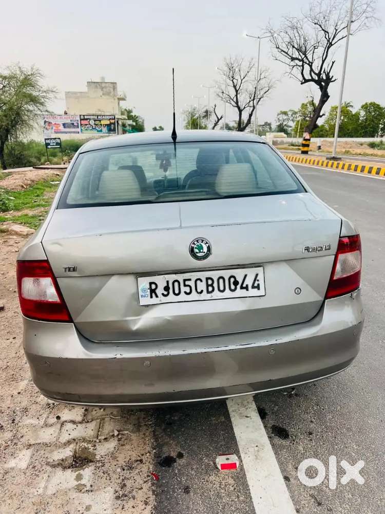Skoda Rapid 2013 Diesel 102000 Km Driven