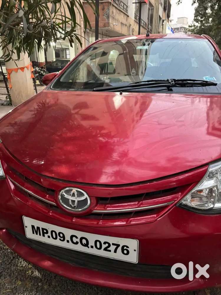 Toyota Etios 2014 Red Colour, Petrol 25000 Km Driven, Single Owner