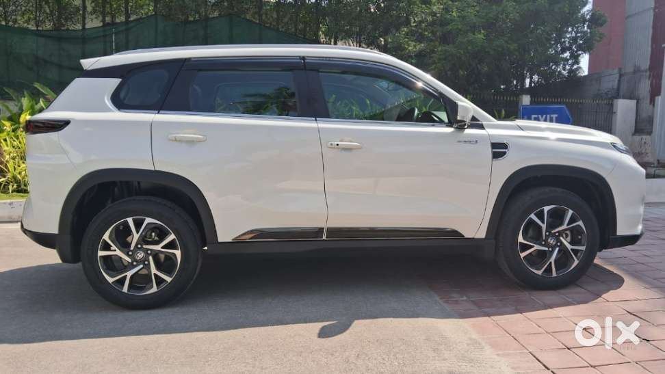 Toyota Urban Cruiser Hyryder 1.5 V Hybrid, 2025, Petrol