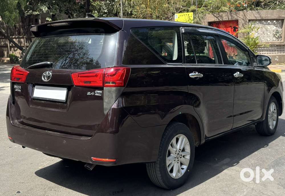 Toyota Innova Crysta 2.4 Vx Mt 8s, 2016, Diesel