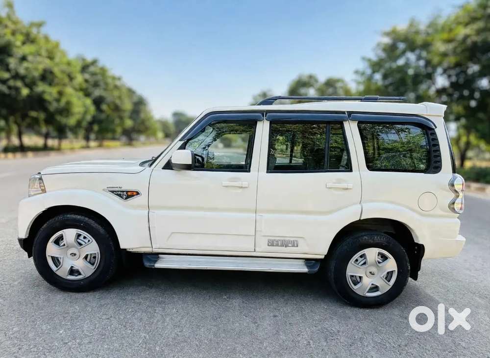 Mahindra Scorpio 2.2 S4 2016