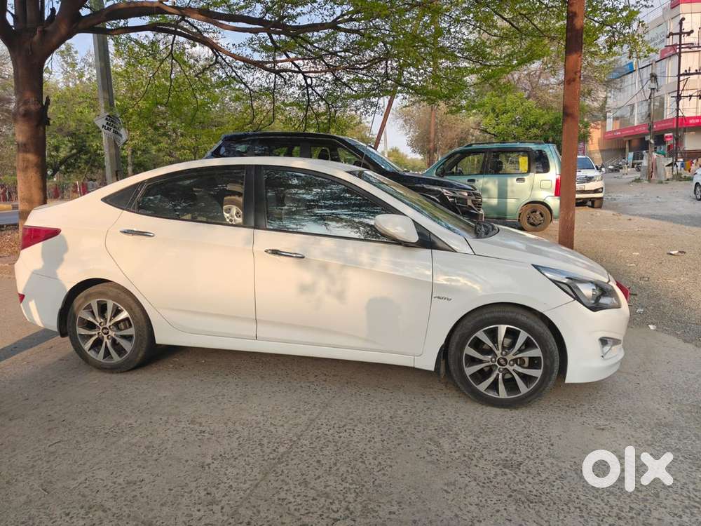 Hyundai Fluidic Verna 2015