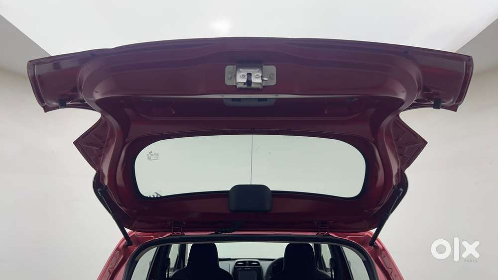Renault Kwid 2019-ongoing 1.0 Rxt Amt (o), 2016, Petrol