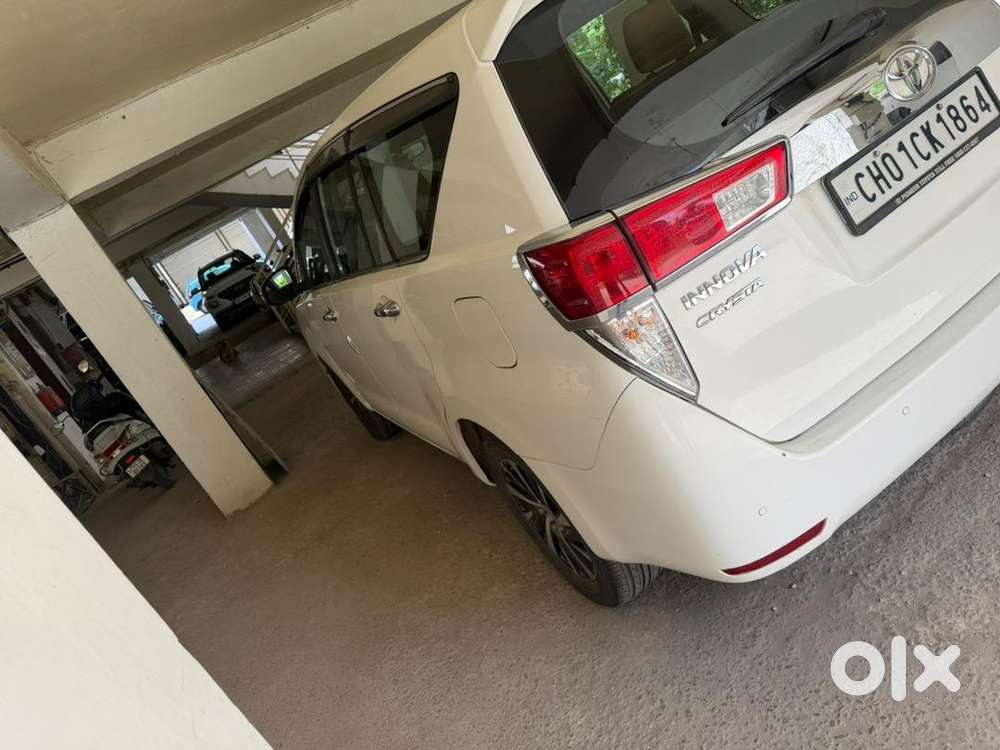 Toyota Innova Crysta 2022 Diesel Well Maintained