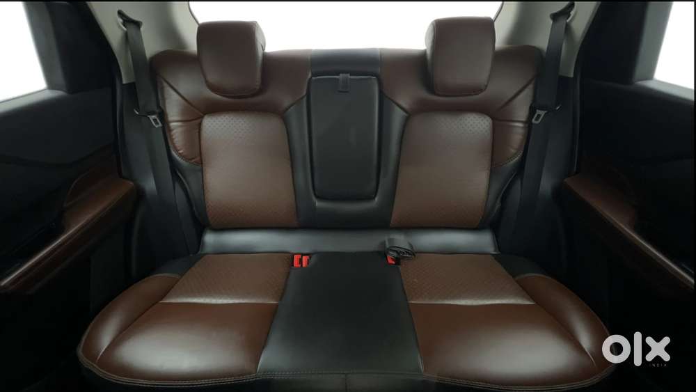 Tata Punch 1.2 Revotron Creative Amt Dual Tone, 2022, Petrol