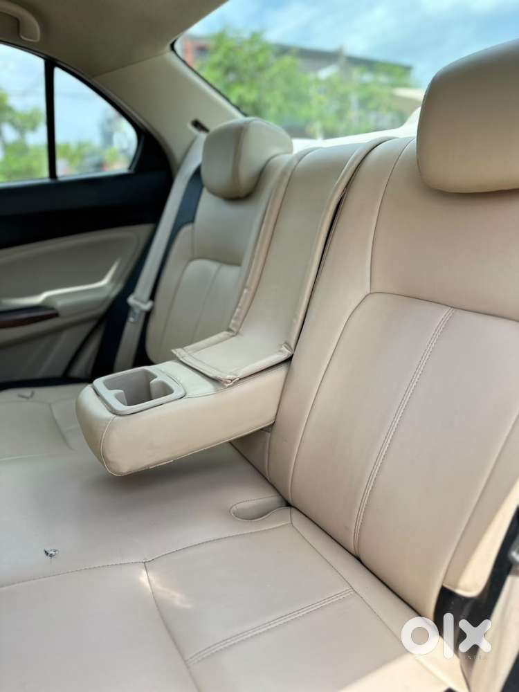Maruti Suzuki Swift Dzire Amt Zdi, 2018, Diesel