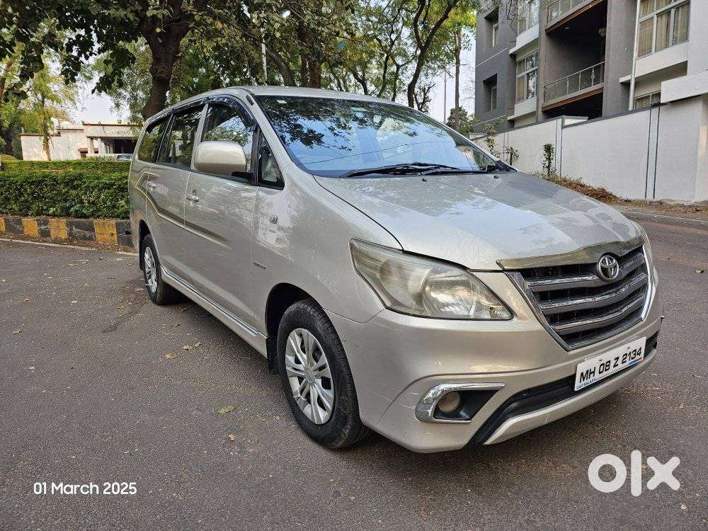 Toyota Innova 2.5 G (diesel) 8 Seater Bs Iv, 2012, Diesel