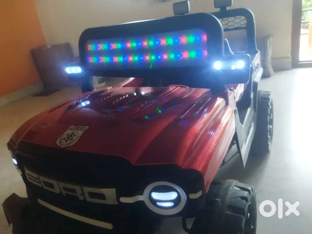 Kids electric ride on car with charger athani - Photo 1