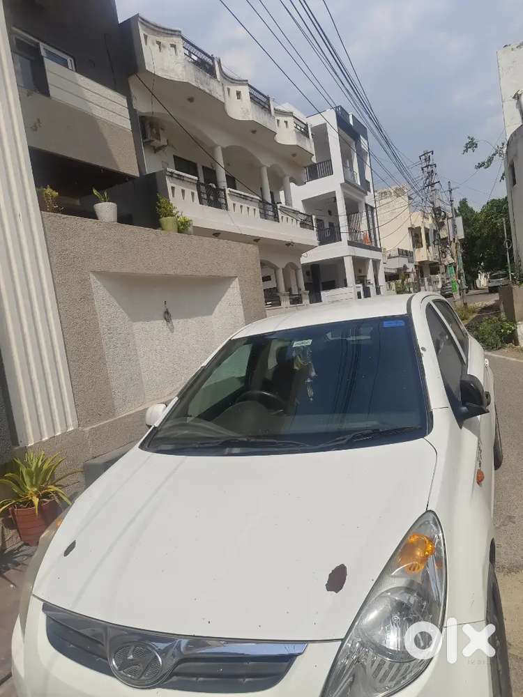 I20 Car Well Maintained