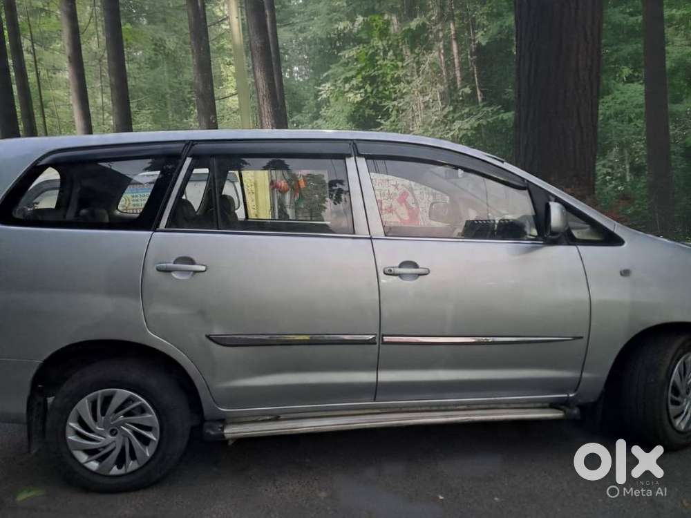 Toyota Innova 2.5 G (diesel) 8 Seater, 2016