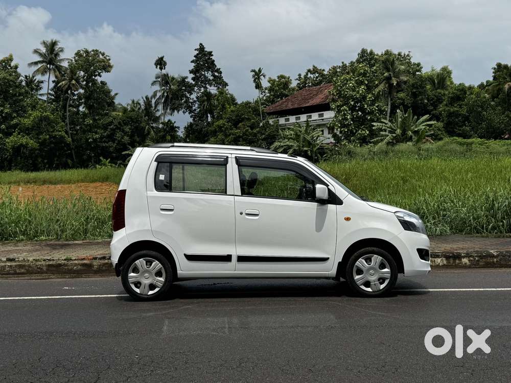 Maruti Suzuki Wagon R Vxi Amt, 2016, Petrol