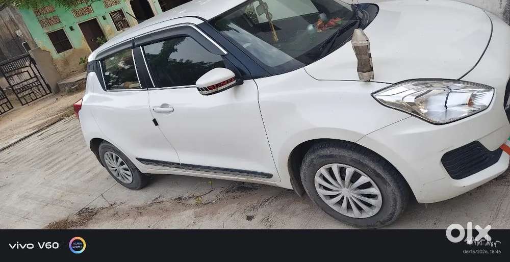 Maruti Suzuki Swift 2022 Petrol 35000 Km Driven