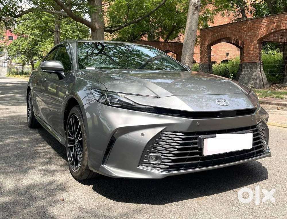 Toyota Camry 2.5 Hybrid, 2025, Petrol