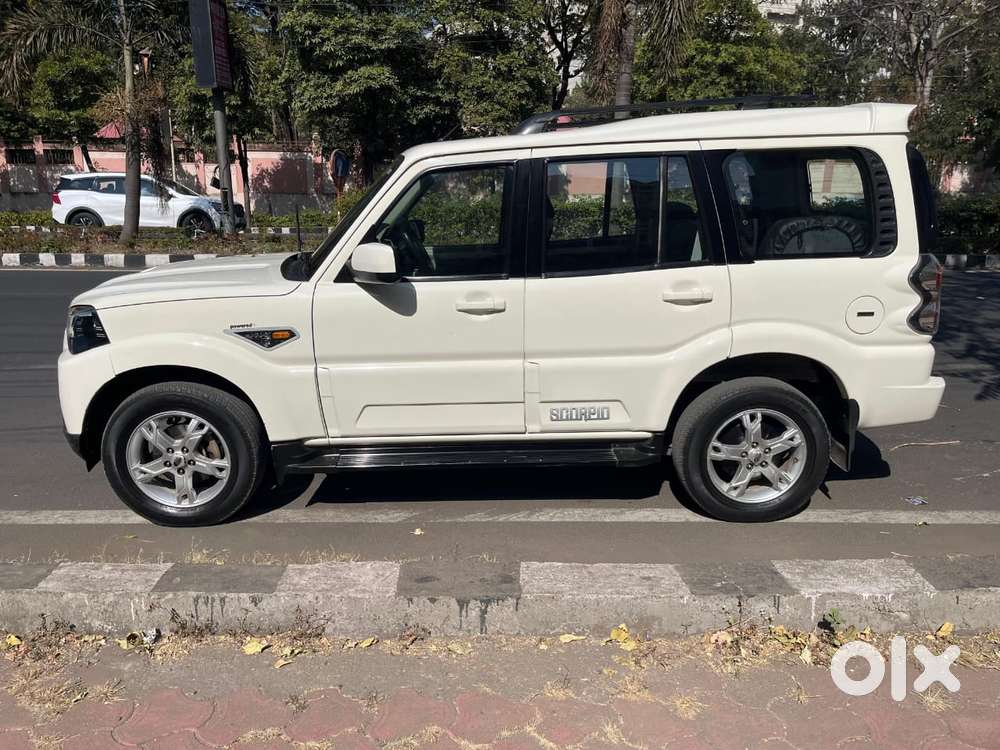 Mahindra Scorpio S10, 2015, Diesel