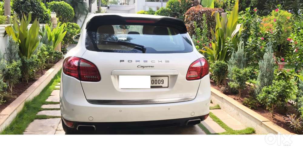 Porsche Cayenne (fancy Number)