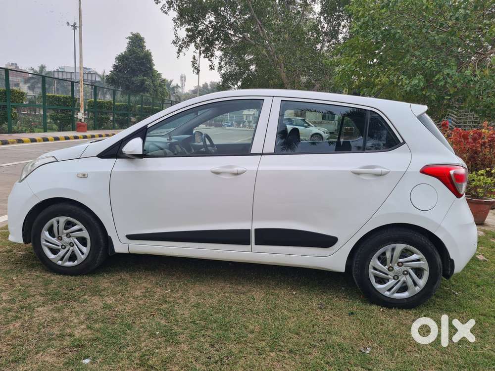 Hyundai Grand I10 Sportz Cng, 2017, Cng & Hybrids