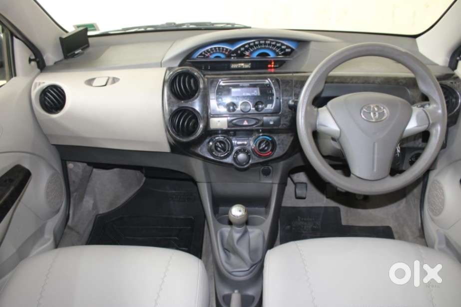 Toyota Etios Liva 2014-2016 V, 2016, Petrol