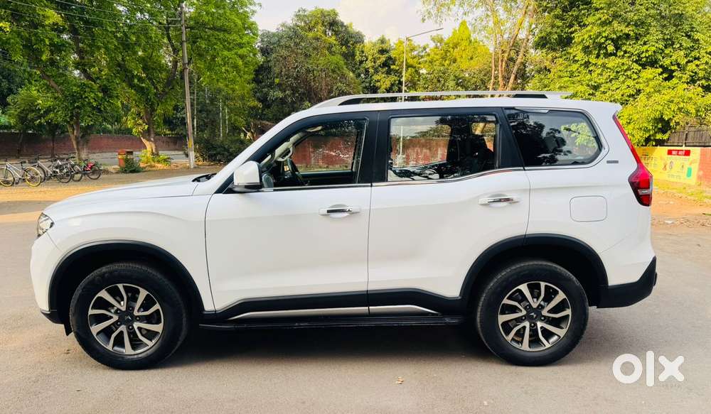 Mahindra Scorpio N Z8 L Petrol At 7 Str, 2022, Petrol