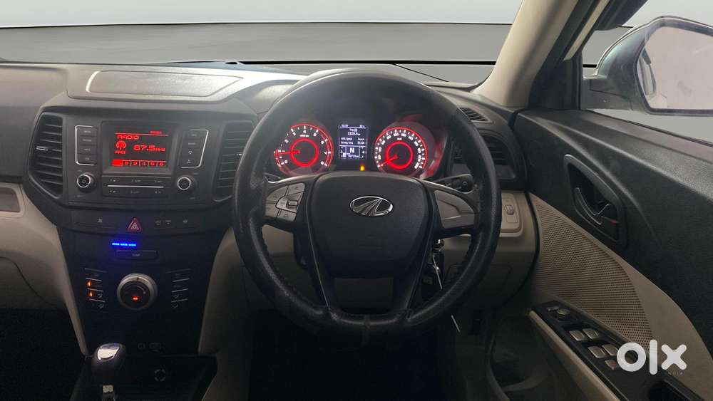 Mahindra Xuv300 1.2 W8 (o) Amt Petrol, 2022, Petrol