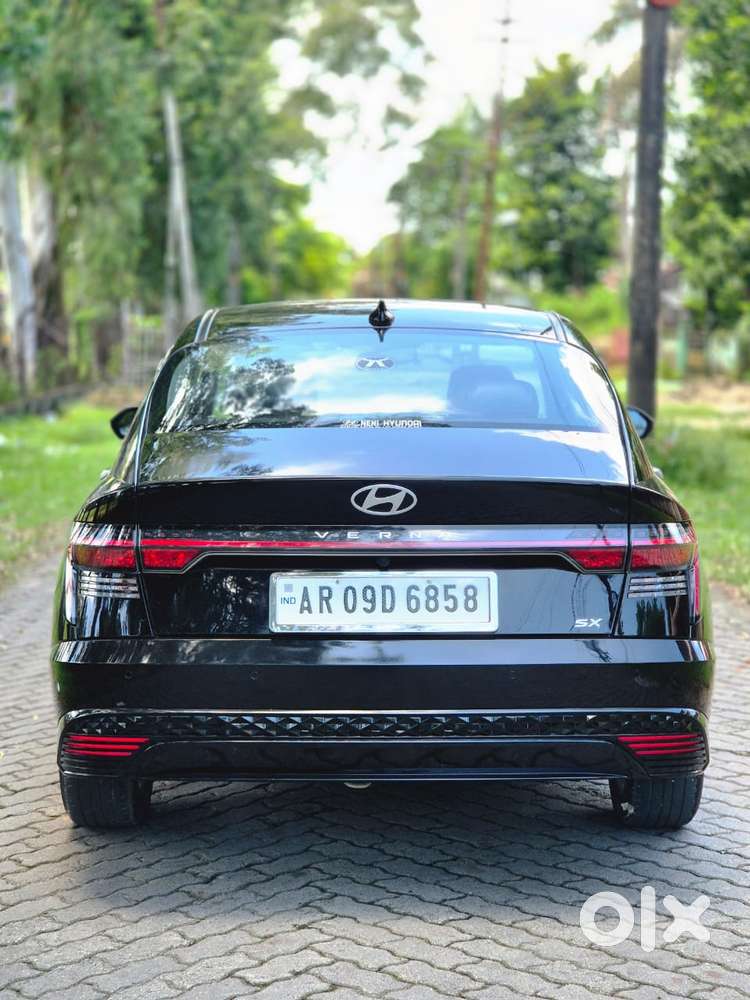 Hyundai Verna 1.5 Sx Vtvt, 2024, Petrol