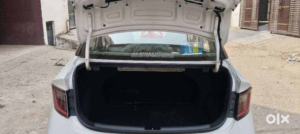 Hyundai Aura 1.2 S Petrol Amt, 2020, Petrol