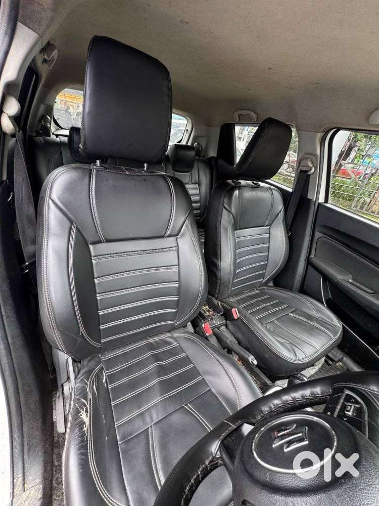 Maruti Suzuki Swift Vxi + Manual, 2022, Petrol